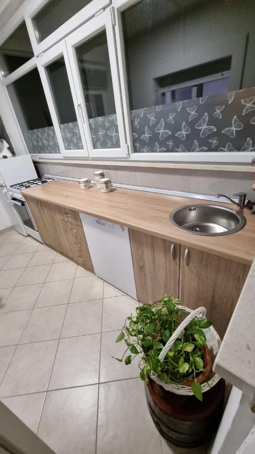 Room Airport Split Kaštela Εξωτερικό φωτογραφία